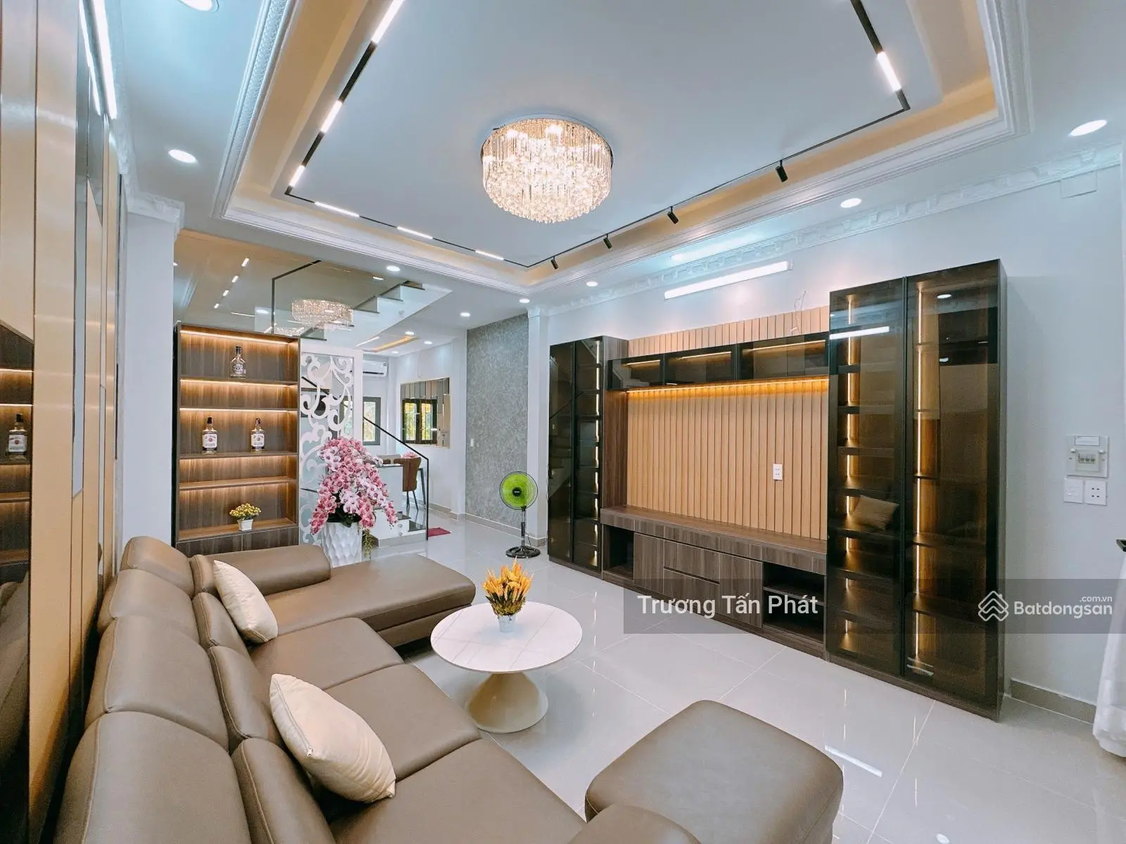 Nhà phố hiện đại 3 tầng 60m2 full nội thất - oto 7 chỗ ngủ trong nhà, cách phú Mỹ Hưng chỉ 5 phút