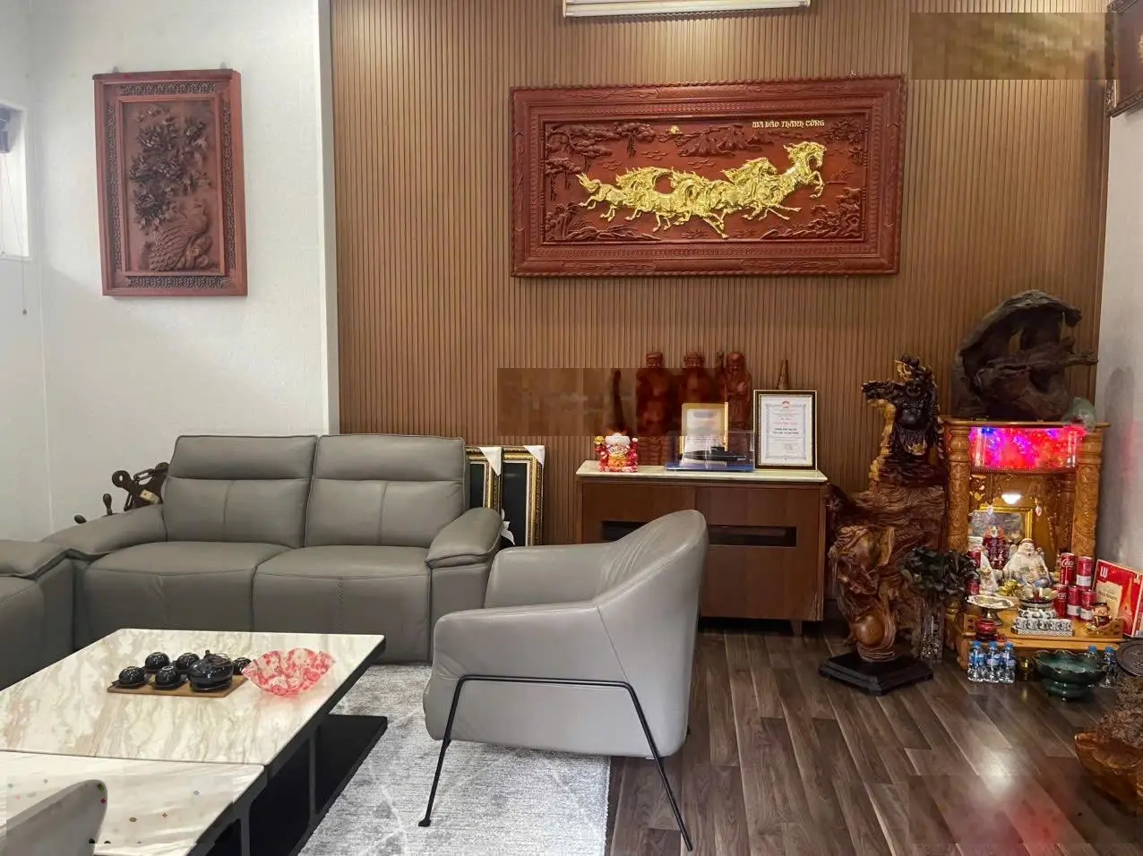 Nhà 3 tầng. 2 mặt tiền thoáng. Gần cầu Rồng