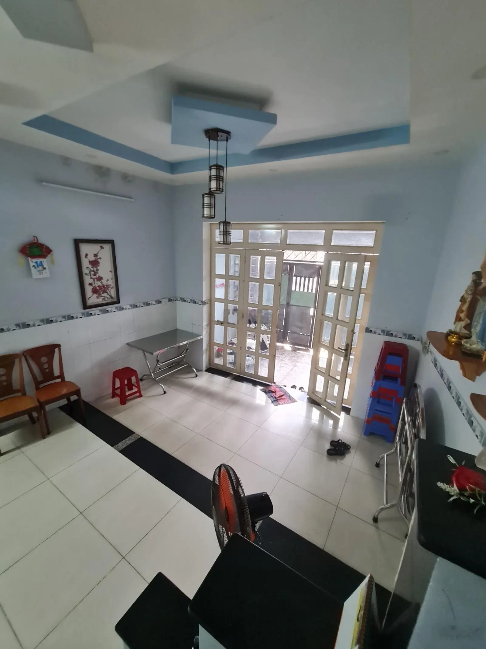Bán nhà mặt tiền đường ô tô tránh nhau, DT: 69m2, 3 tầng kiên cố ở ngay, DT sàn 157m2, chỉ 6,99 tỷ