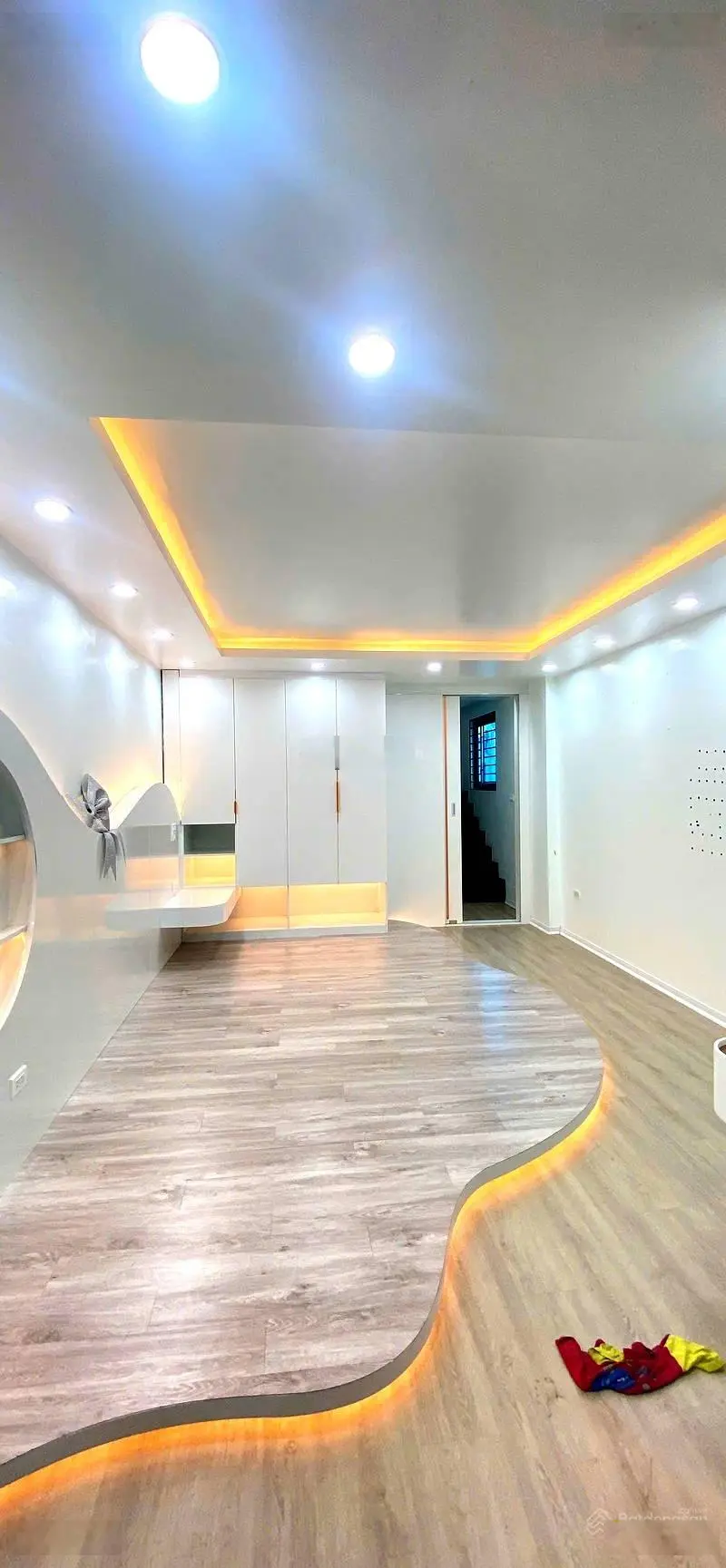 Bán gấp nhà 60m2 tại Đường Ngô Quyền, 14 tỷ, 6PN, 7T, pháp lý đầy đủ