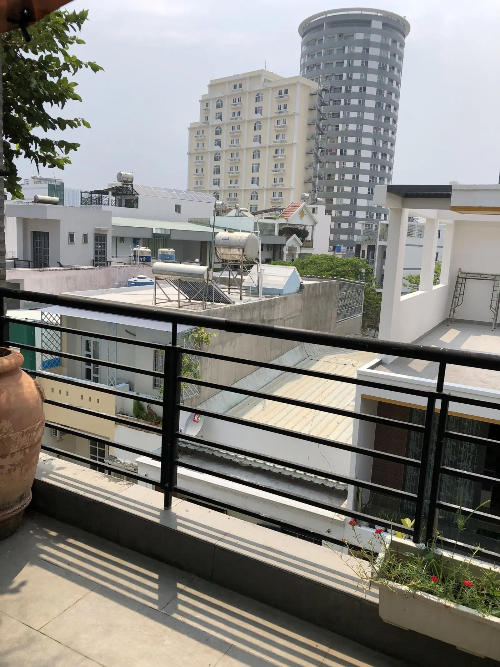 Bán nhà mặt phố tại Hoàng Quốc Việt, 24 tỷ, 132 m2, giá ưu đãi. LH: 0902 781 ***