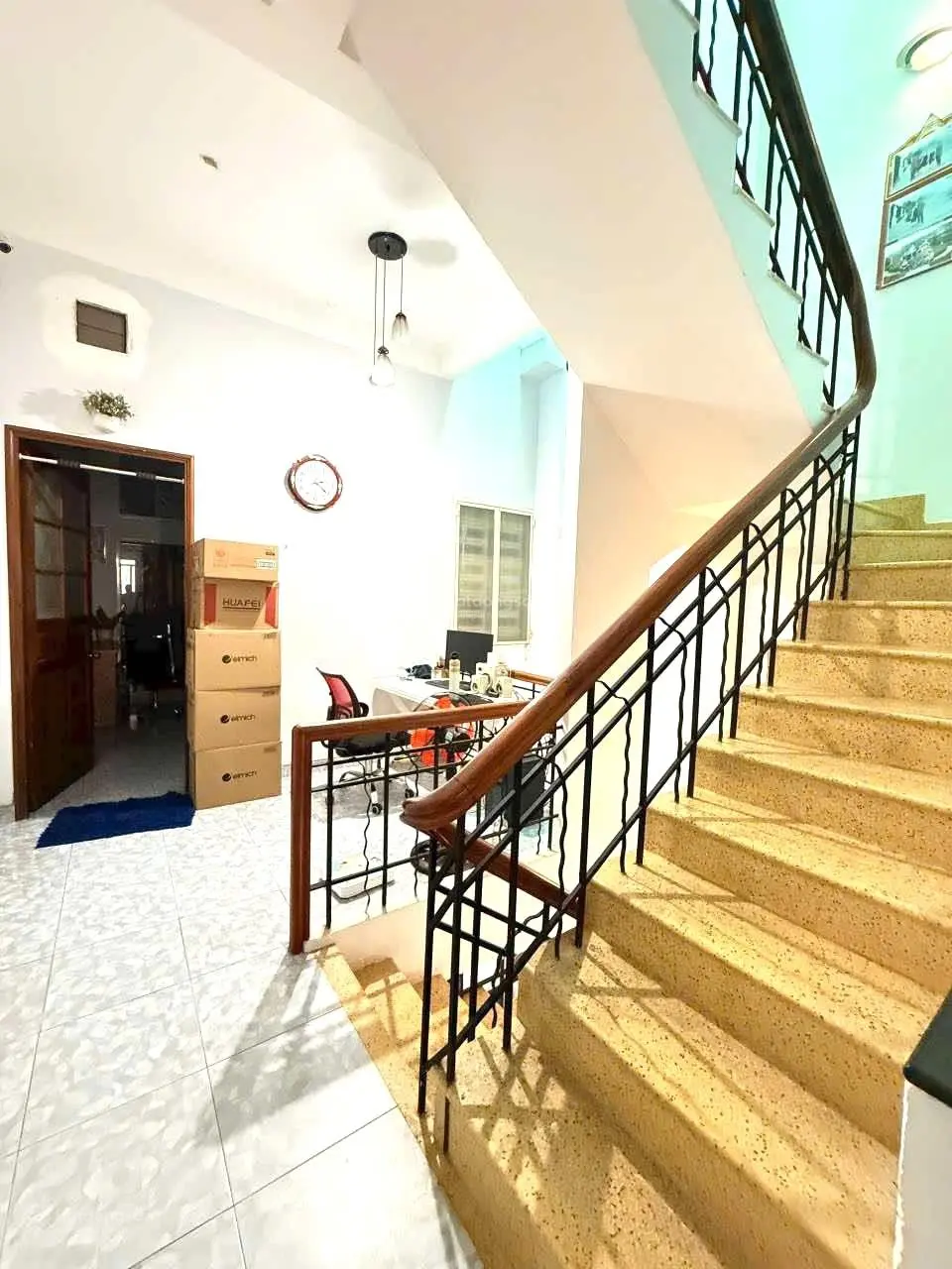 Gần etown cộng hoà. nhà mới đẹp. 4.5 x18.5m nở hậu. hoàn công đủ. tặng nội thất. chỉ 8.7t mq 66