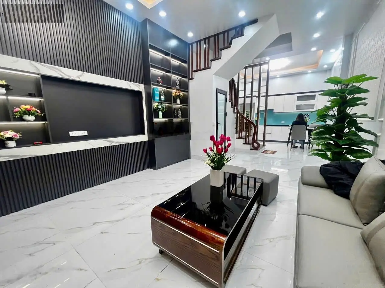 Bán nhà riêng Cầu Giấy - chỉ hơn 9 tỷ - 45m2 - 6 ngủ