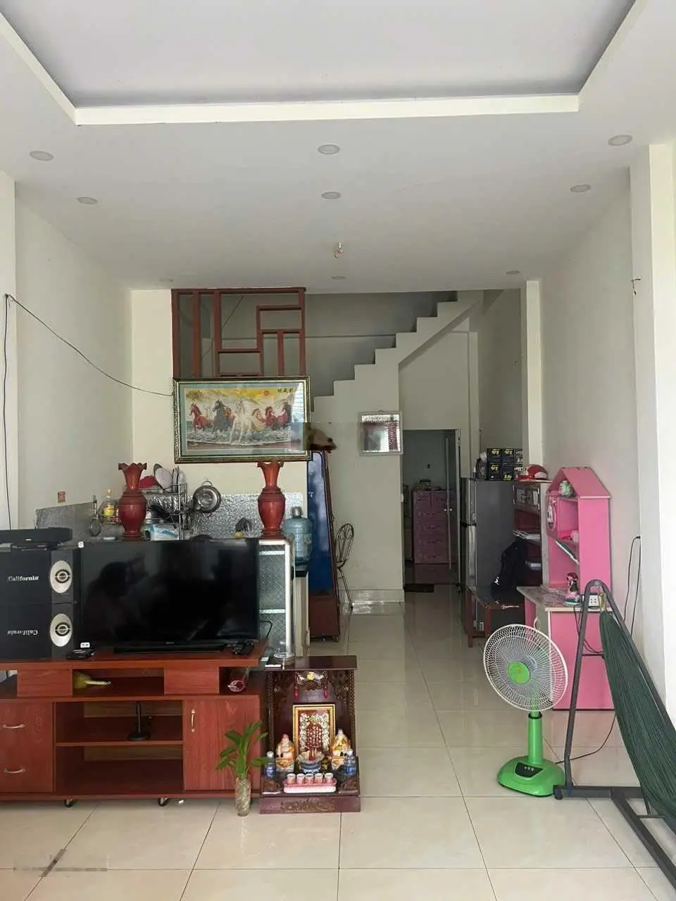 Bán nhà 1 trệt 1 lầu bằng giá đất 5x30 chỉ đưa trước 600Tr gần chợ, dân đông, SHR