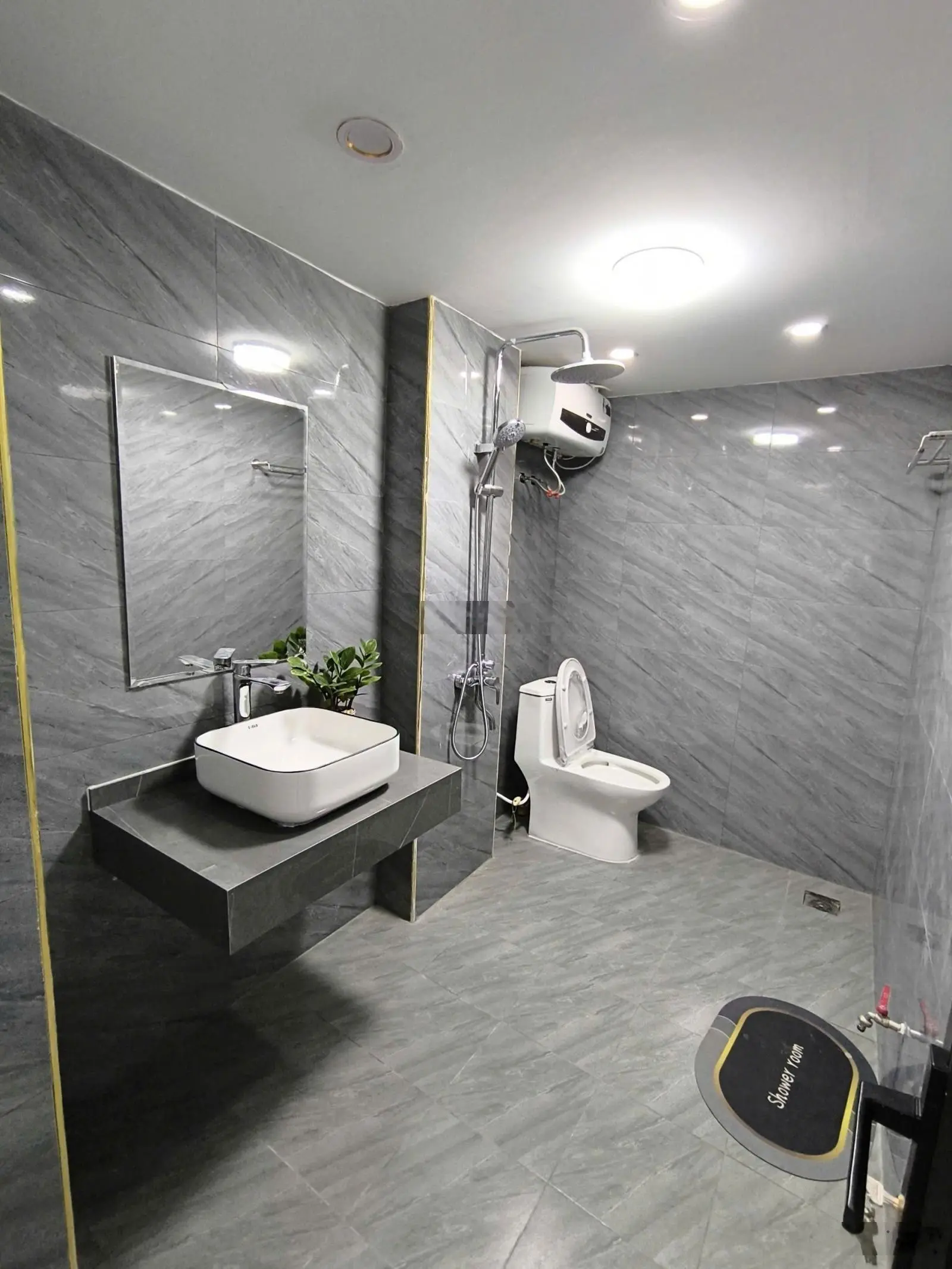 60m2 - ngay mặt đường kinh doanh, thuận tiện, oto tránh