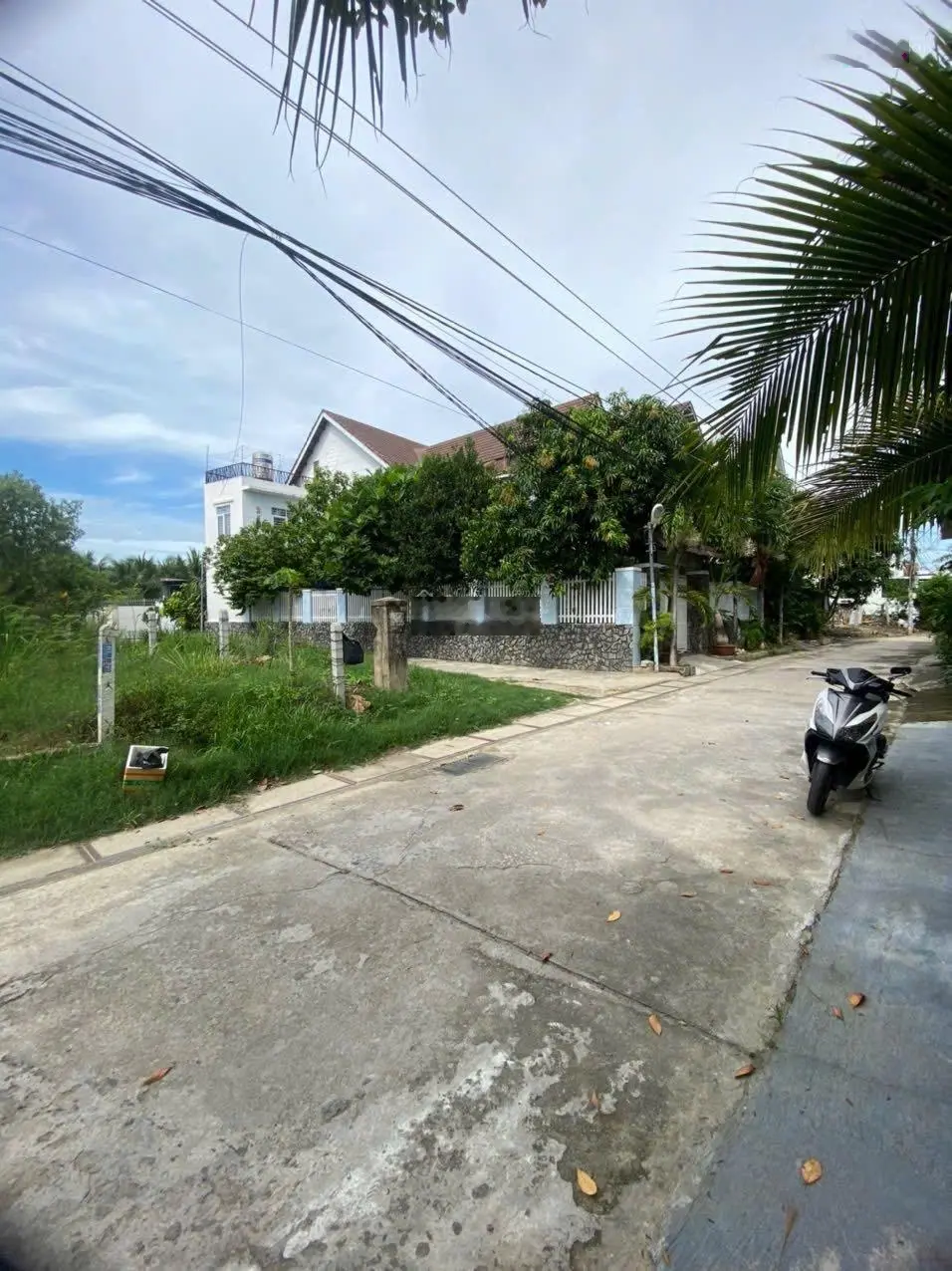 Bán đất 115,5 m2 mặt tiền đường Chùa Thiên Phú - cách chợ Ga 350 m! Giá 2,1 tỷ