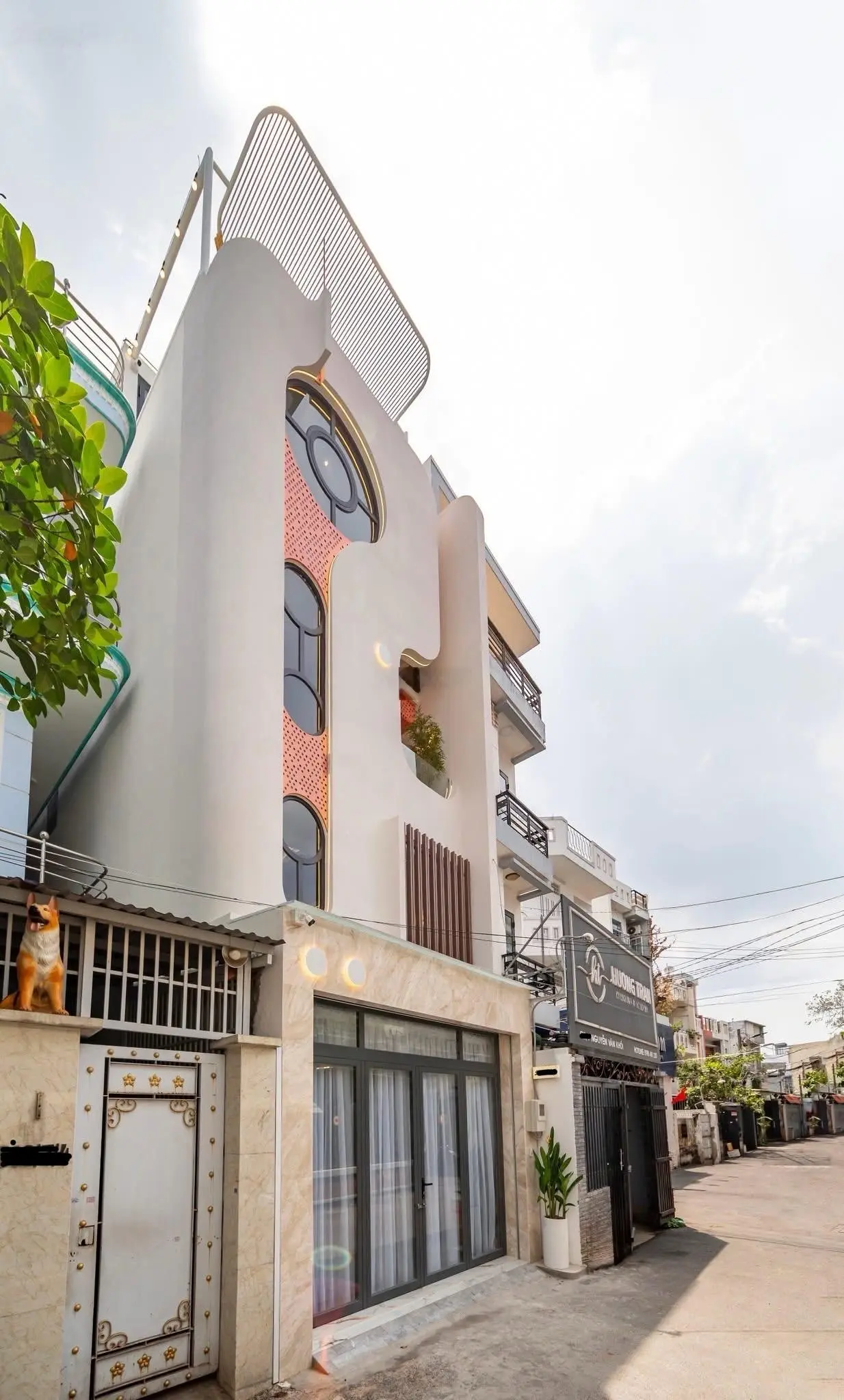 Bán căn nhà phố cao cấp thiết kế đẹp như tranh, có Thang Máy, đường Nguyễn Văn Khối, P.8, Gò Vấp