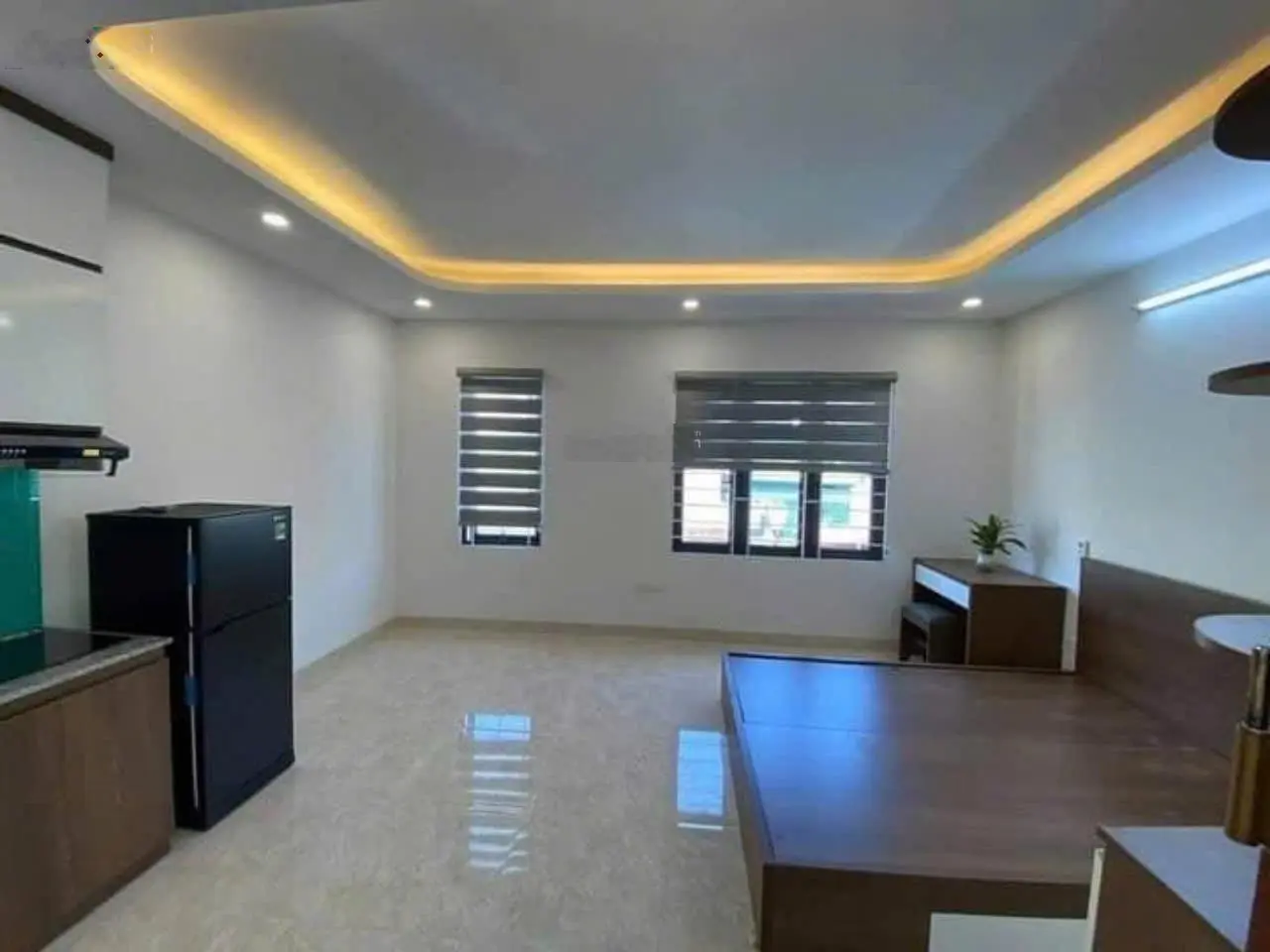 Hiếm! CCMN CHDV Đường Láng 78m2*5T, MT 4.2M, lô góc, 20 căn hộ, ngõ thoáng, sát phố, đủ GPXD.