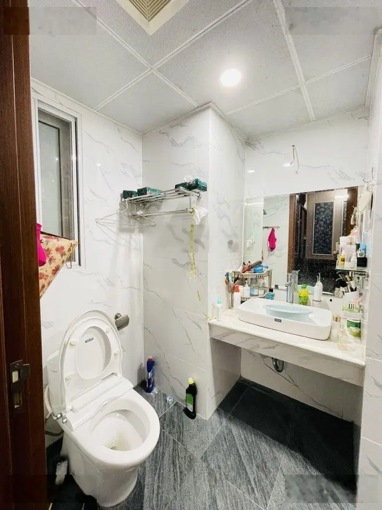 Bán căn hộ chung cư Việt Hưng siêu đẳng cấp - sân vườn, 03 thoáng - full nội thất, DT: 98m2