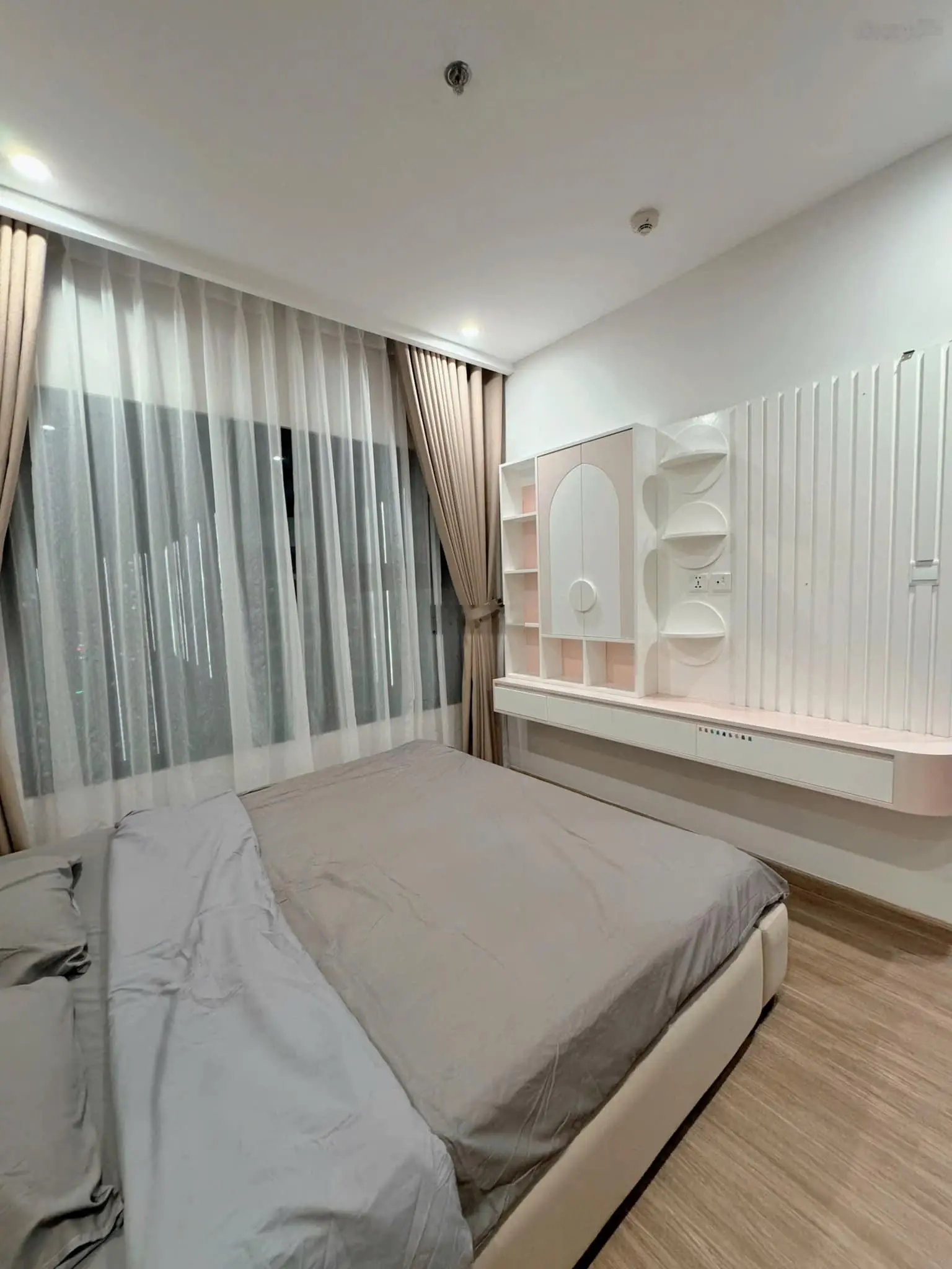 Chính Chủ Cần Bán Gấp Căn 2PN 2VS, Dt:87m2, Bc: ĐN, Tầng Trung Đẹp, Dự Án Roman Palza, Giá 65tr/m2