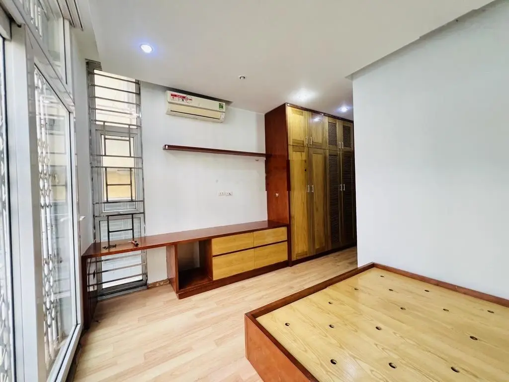 Bán nhà Kim Giang 35m2 5 tầng 5.9 tỷ