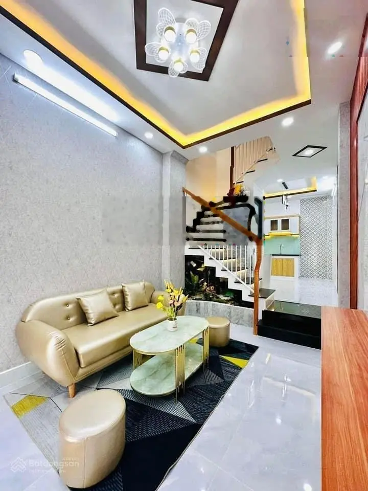 Nhà 3 tấm - thổ cư 100% (SHR), ngay UBND Tân Chánh Hiệp, Q12. Giá: 2tỷ650 bớt lộc