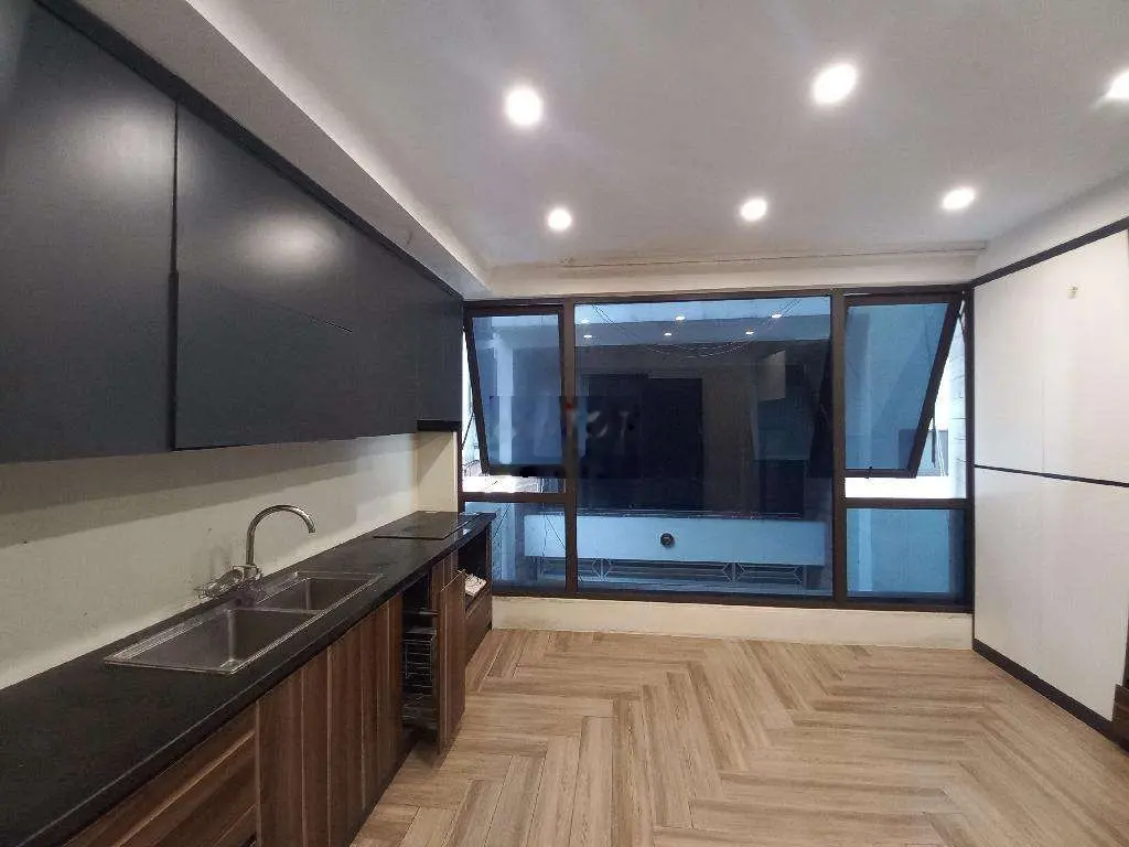 Hiếm Bán nhà 5 tầng Siêu đẹp Phúc Đồng Long Biên ngay Đầu Cầu Vĩnh Tuy