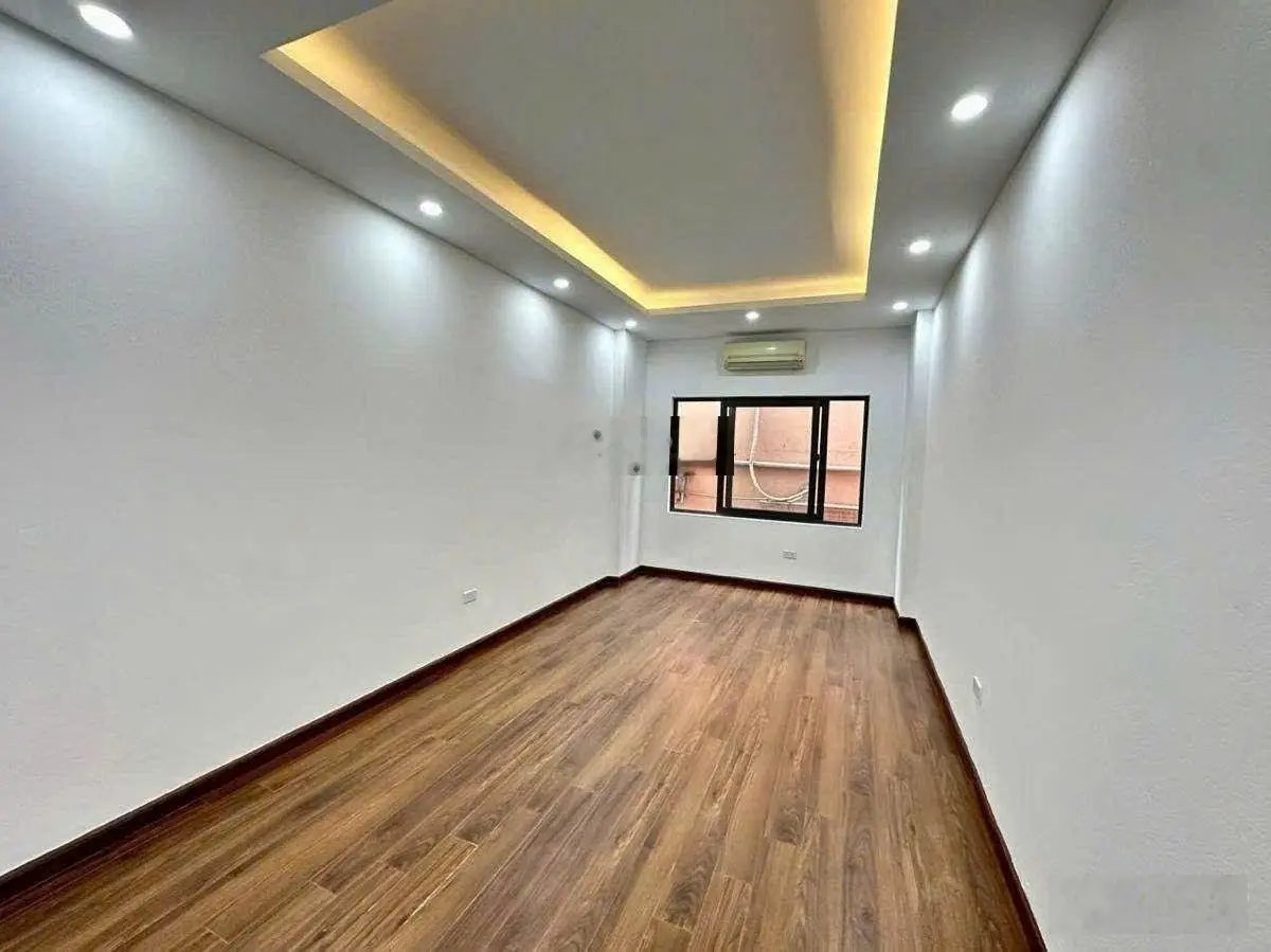 Bán Gấp nhà 12 Khương Trung 5 tầng 30m Sổ vuông . Sách va li về ở luôn