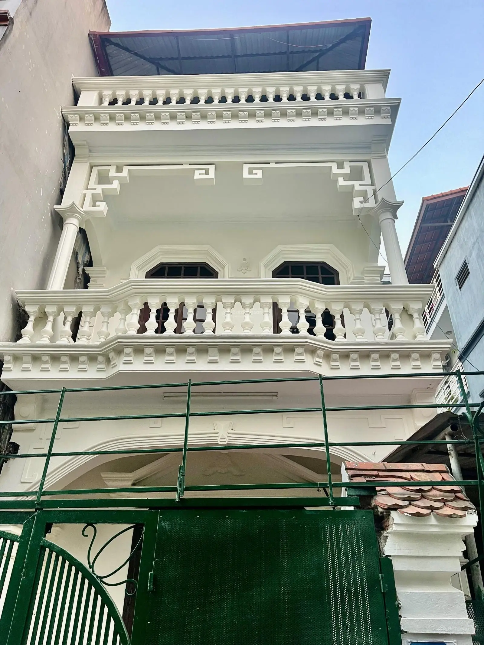 Bán Nhà Thạch Bàn 68m2-Mặt Tiền 5.5m-chỉ 11 tỷ- Ô TÔ THÔNG-LÔ GÓC 3 THOÁNG-SỔ VUÔNG-KHU VIP