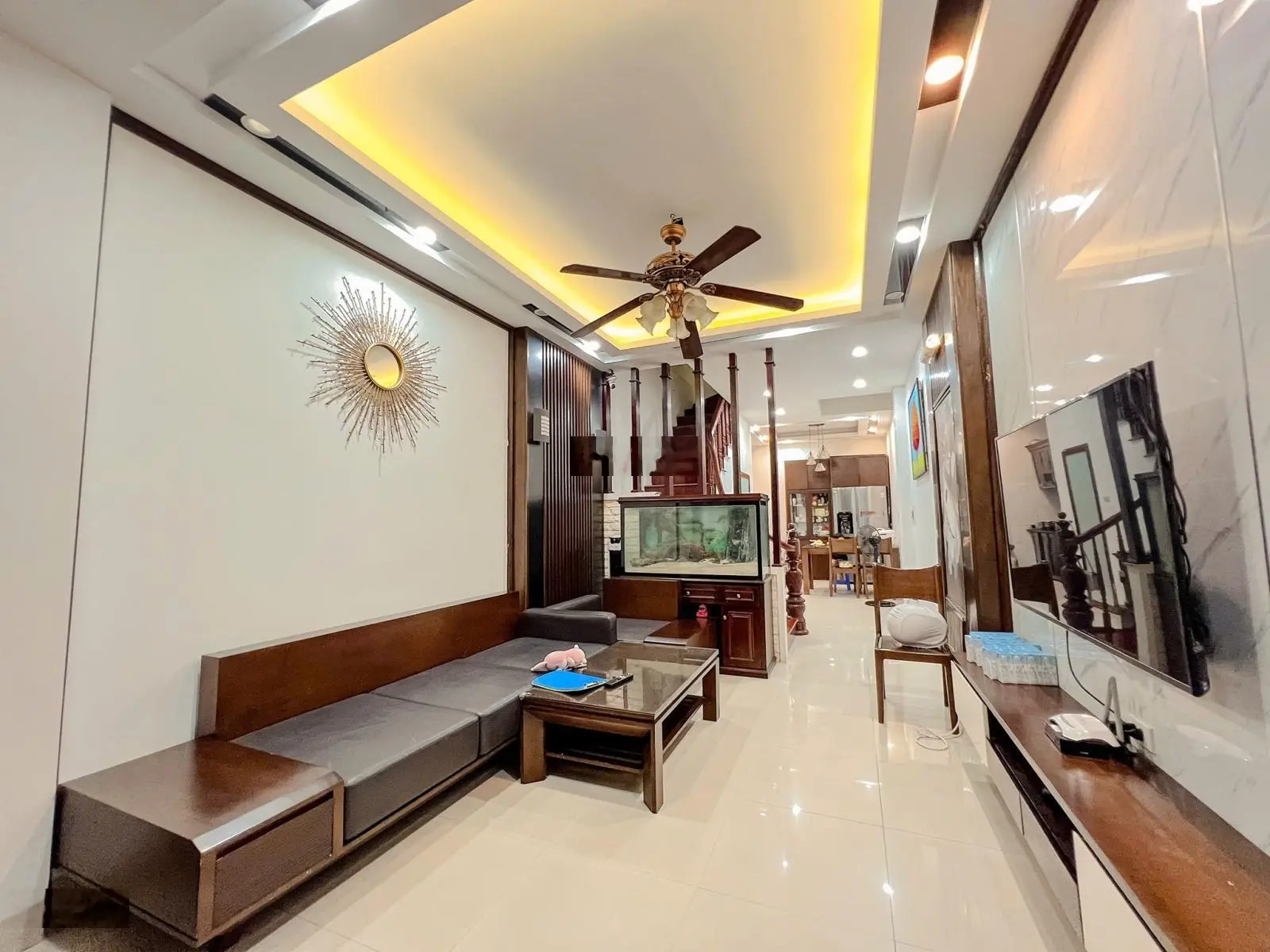 Bán Nhà Mặt Ngách 53 Ngõ 68 Cầu Giấy, Ô Tô Đỗ, Kinh Doanh, Nhà Đẹp DT: 30m/5 Tầng/Giá: 8 Tỷ