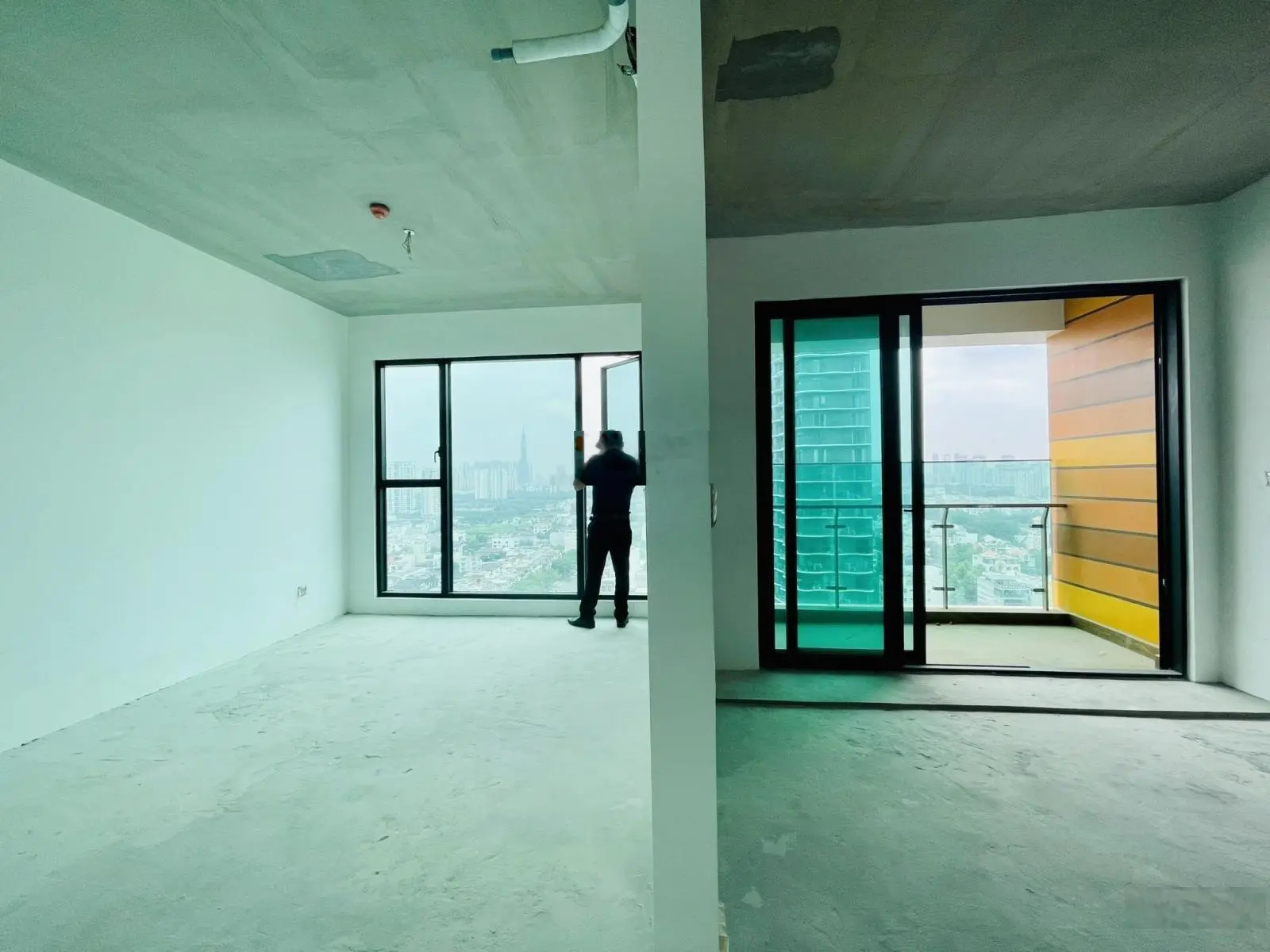 Hot Deal - Bán căn hộ duplex Sky Loft 3PN Tòa Altaz - Bàn giao nhà thô, Giá 11.3 tỷ - View Landmark