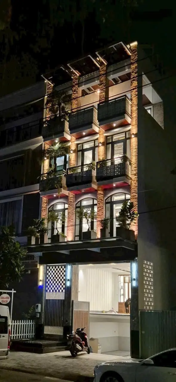 Bán Nhà Phố Hưng Gia 5 - Phú Mỹ Hưng, Quận 7. DT 108m2. MT rộng 6m, 4 tầng, có thang máy