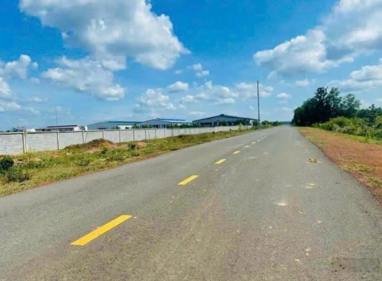 Đất đẹp full thổ mt nguyễn văn ni , thị trấn củ chi, 200m2 ( 870tr)