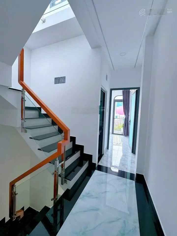 Siêu hot nhà ngộp đ.Nguyễn Thiện Thuật, p.3, Quận 3. Giá 3,05 tỷ, DT 60m2, LH Như 0766372453, HXH