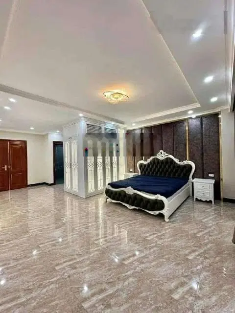 Bán gấp nhà phố Bồ Đề 73m2 7tầng thang máy, gara 2 ô tô kinh doanh ngõ thông phố Hồng Tiến 17. X Tỷ