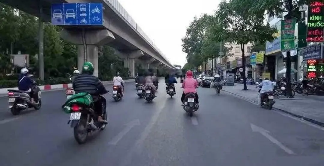 Mặt phố Quang Trung, Hà Đông, 49m, 5T, giá 13.2 tỷ vỉa hè, ôtô tránh kinh doanh. Ô chờ thang máy