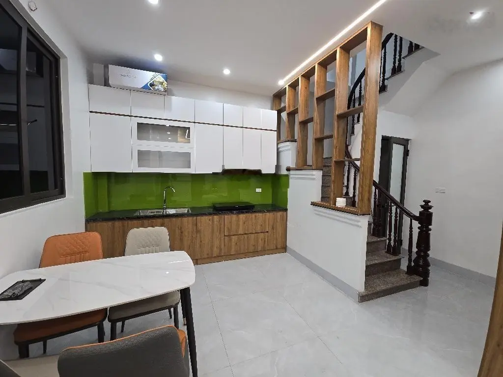 Bán nhà Giải Phóng, Hoàng Mai, nhà mới đi bộ ra bến xe nước ngầm, 4T mới, 40m2, 7.2 tỷ