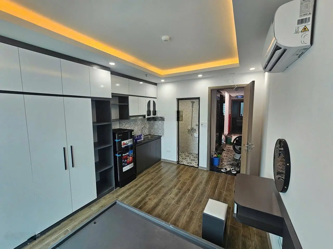 Giá thơm! Toà CHDV phố Chùa Láng 90m2*7T/25P full đồ, dòng tiền 160tr/th, Đủ PCCC&GPXD, ngõ thông