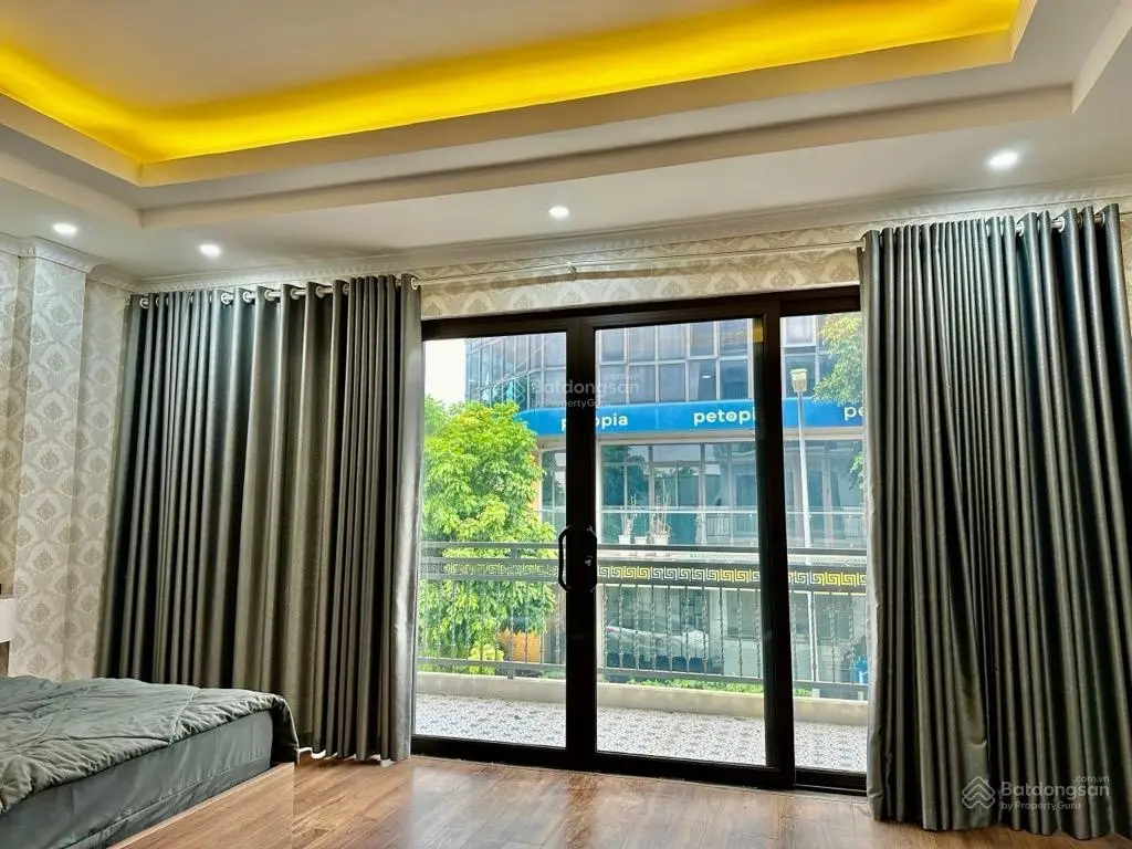 Bán nhà Biệt thự 5 tầng mặt phố phúc lợi 90m , mt 6m , phân lô vỉa hè rộng 5m , kinh doanh .