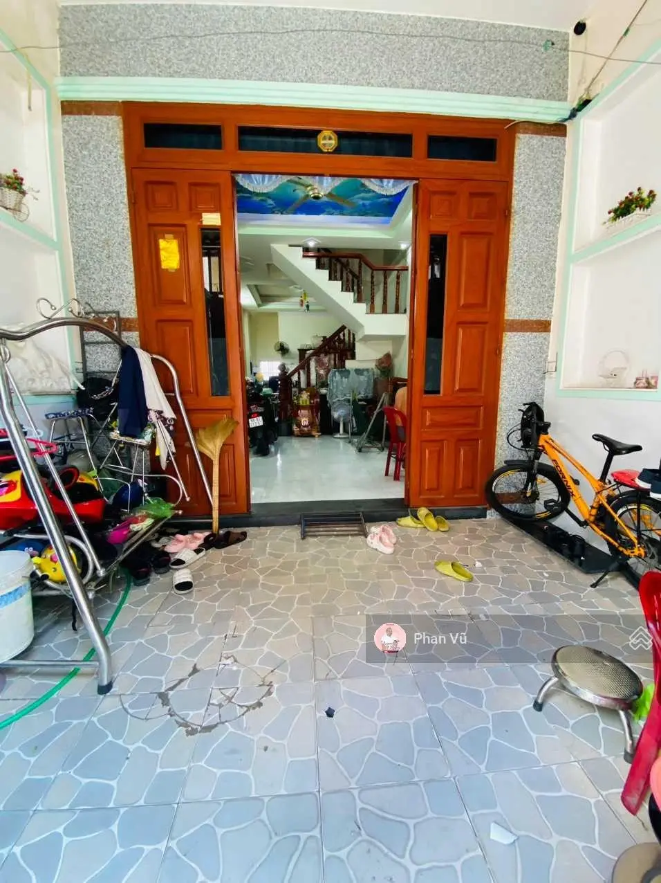 Nhà SHR. Hoàn công 2 lầu trệt. 4 p ngủ. Đ. Nguyễn Du - Dĩ An