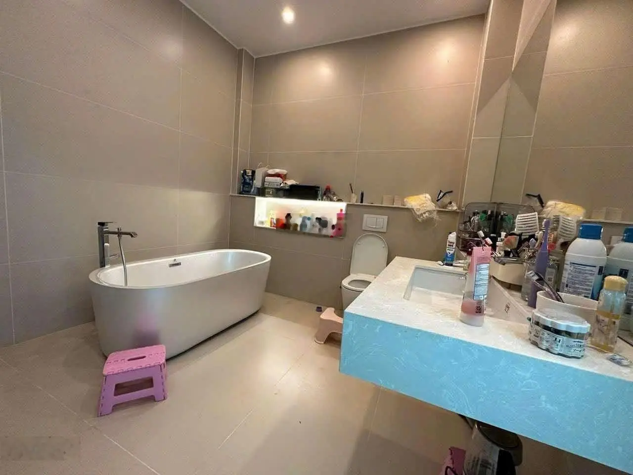 Nhà đẹp hẻm xe hơi Nguyễn Khoái giá 8.5 tỷ. Lh: 0901.462.669 Bình An