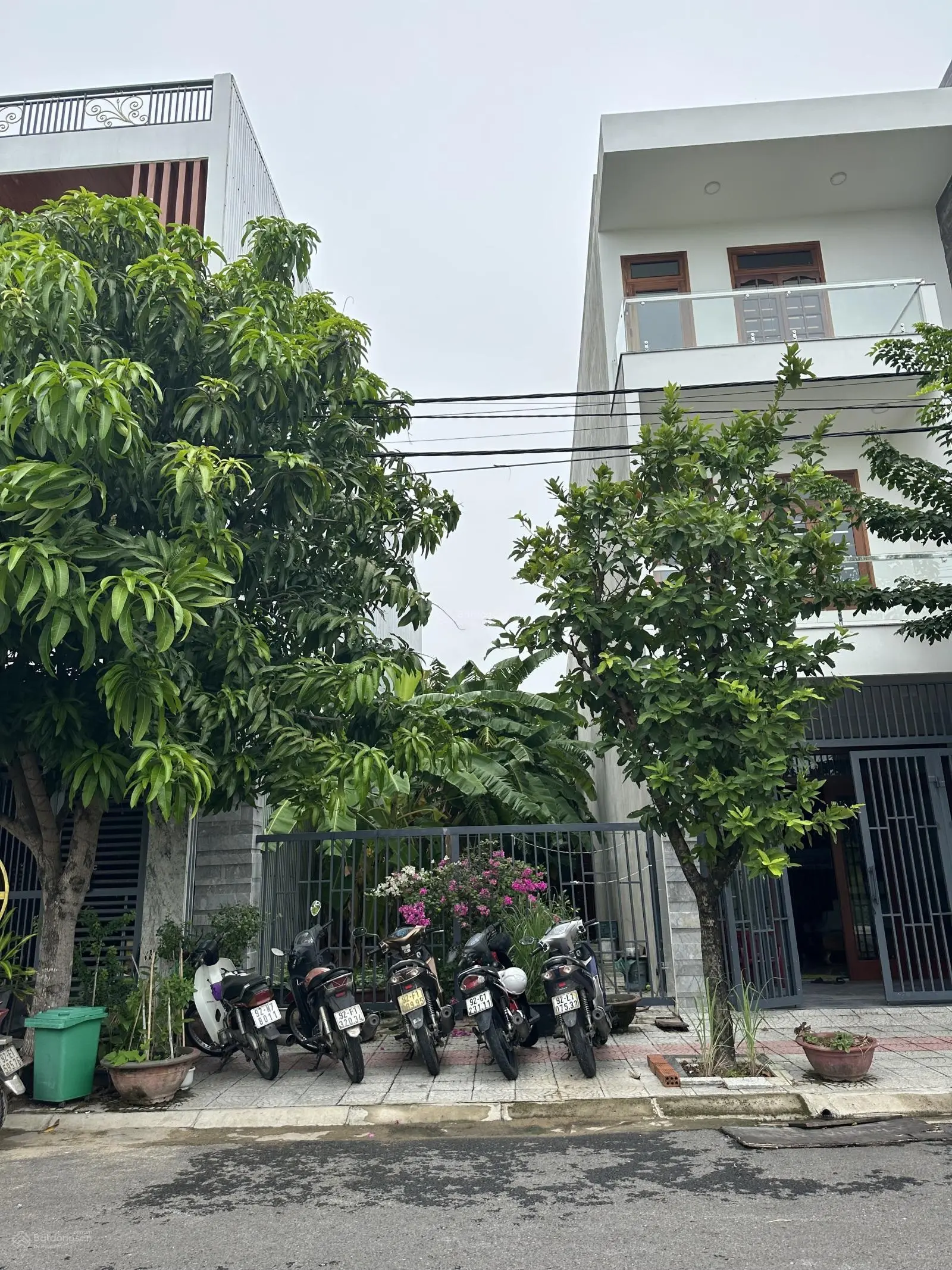 Đất đường HOÀNG HIỆP, hướng đông nam,giá 4 tỷ