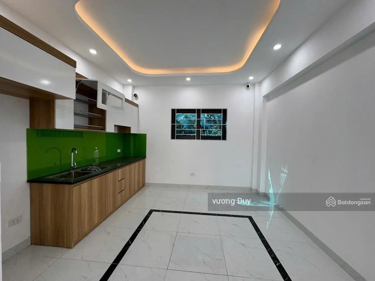 Bán gấp nhà 47m2 ô tô đỗ cửa - đối diện chợ - trường UBND Tân Phú