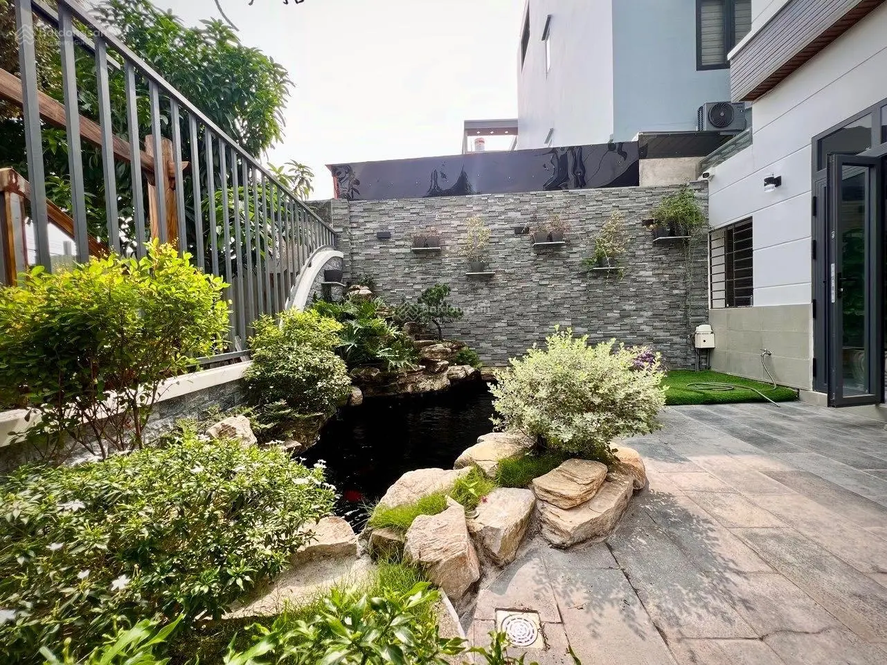 Bán nhà phố sân vườn 116,9m2 hoàn công 4 tầng full nội thất