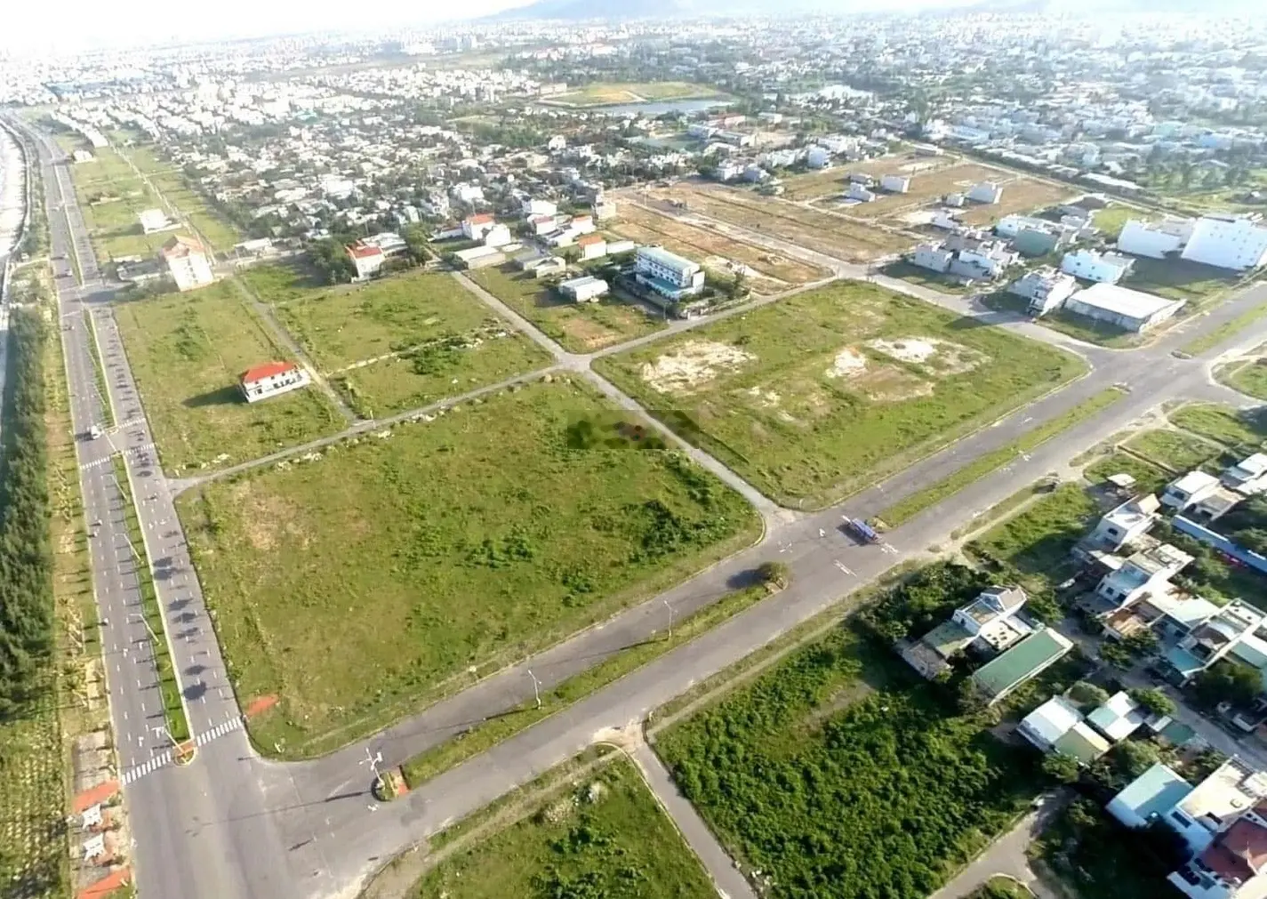 Có lãi luôn 4tr đồng/m2 với mỗi 4 lô đất này, chưa đến 2 tuần nữa là hết hàng