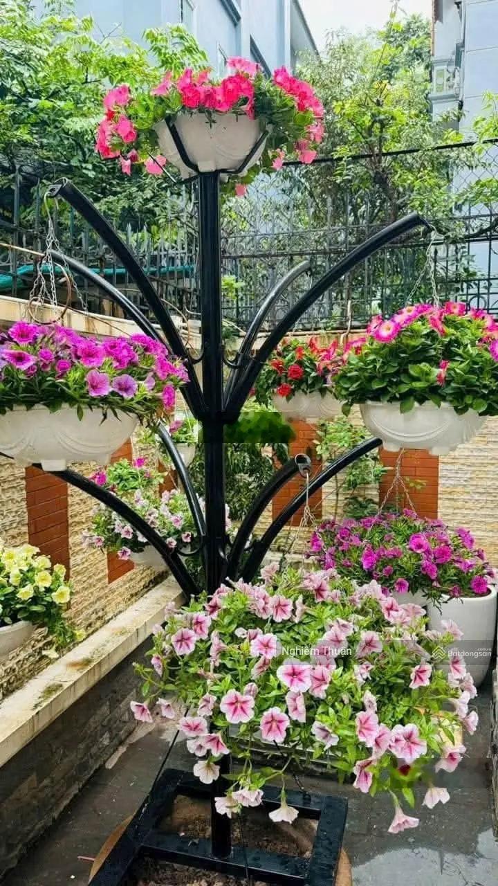 Bán biệt thự Bán đảo Linh Đàm, Hoàng Mai, Hà Nội, 235m2, MT 16m, ở & kinh doanh, hơn 50 tỷ