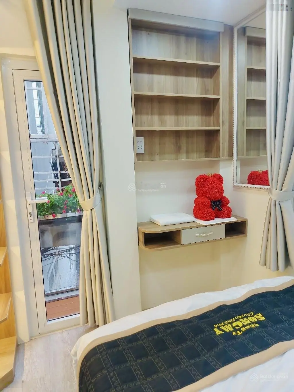 Bán nhà Lạc Long Quân, P10, Tân Bình, nhà mới nhỏ xinh, đầy đủ nội thất có thể vô ở liền cho GĐ nhỏ