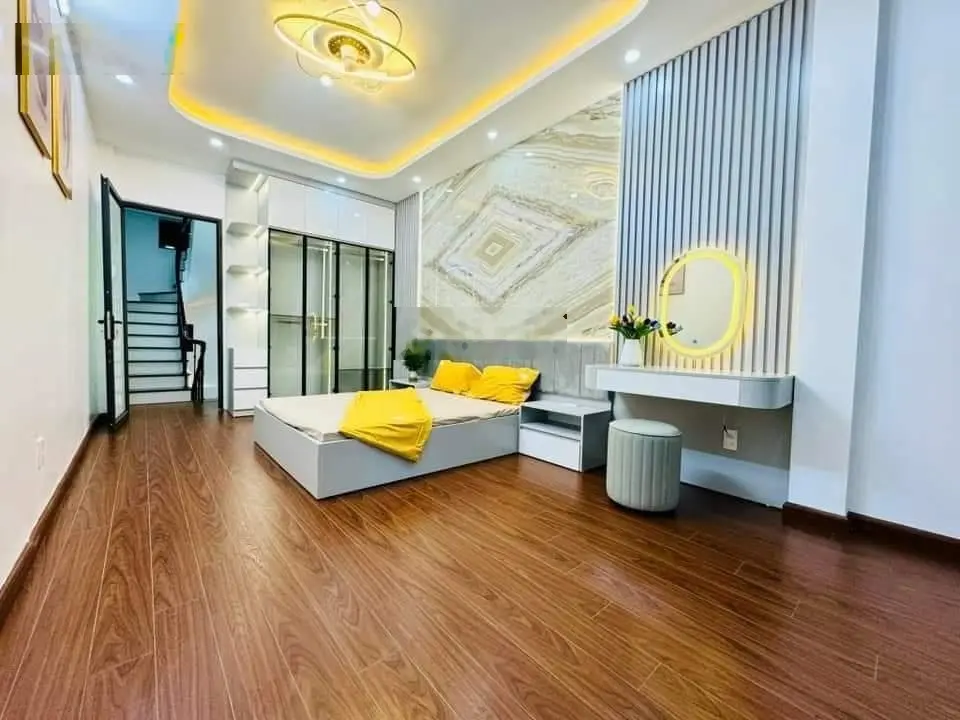 Bán nhà phố Mạc Thị Bưởi - ô tô đỗ gần - trước nhà rộng thoáng - giá: 5,68 tỷ. LH: 0779 548 ***