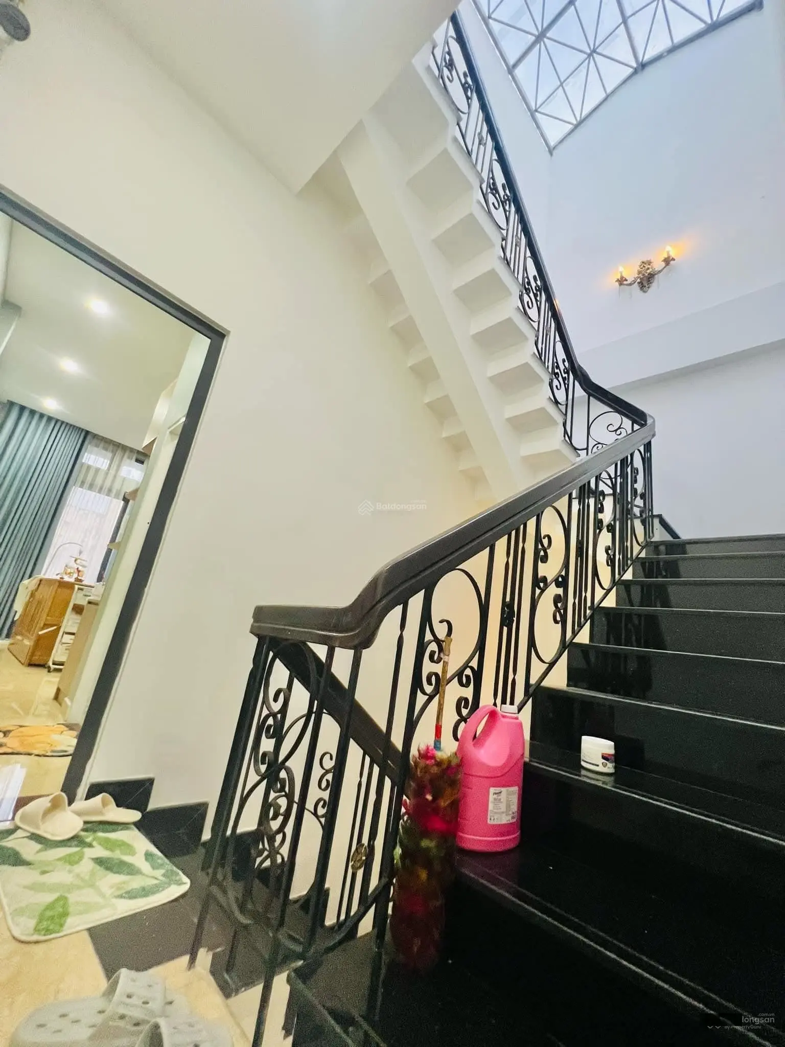 Nhà khu V.I.P cán bộ, đường hẻm an ninh, gần Vincom, Lotte Cộng Hoà, dưới 200tr/m2