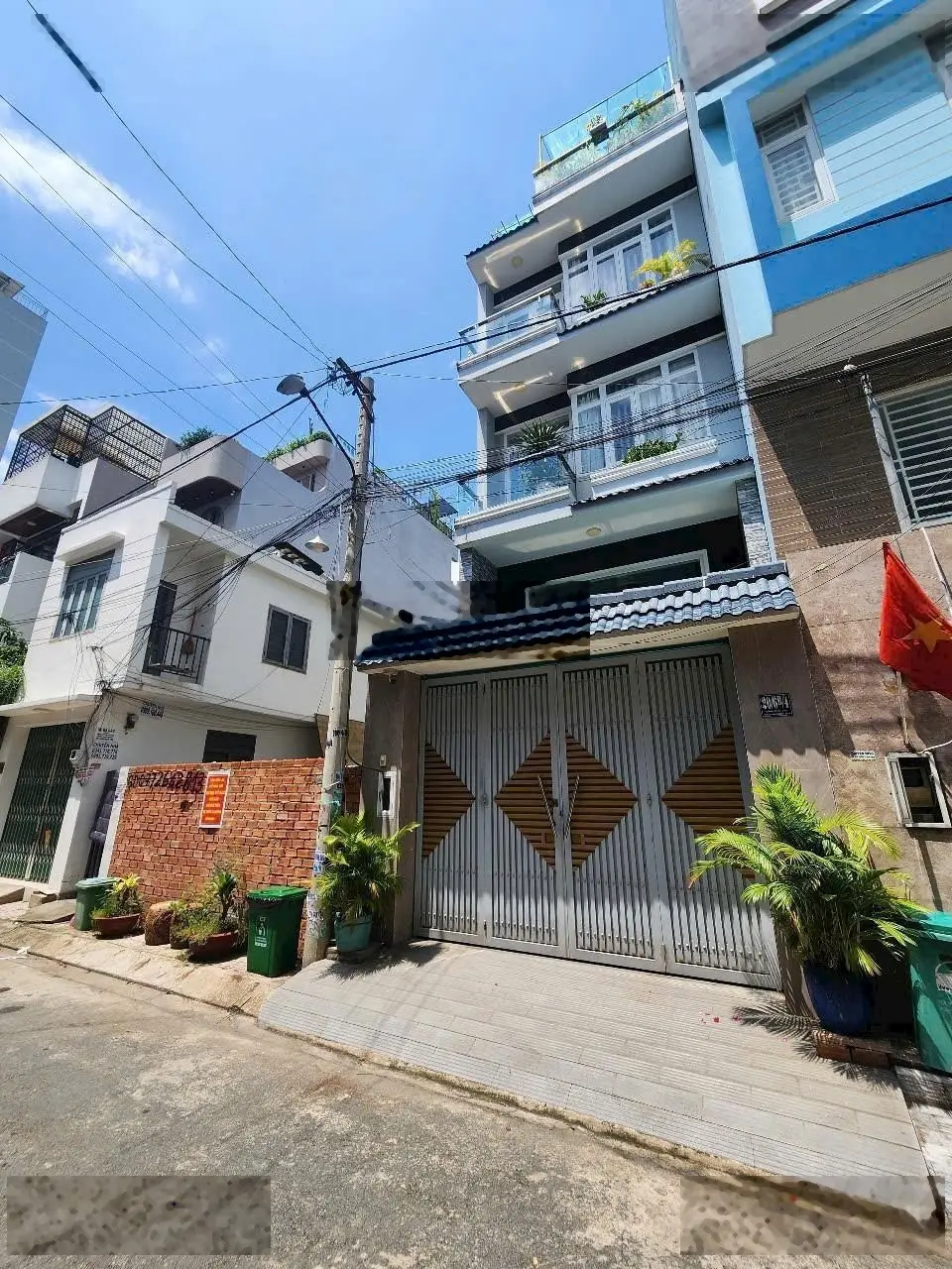 Nhà Mới : Đường 19 sau lưng siêu thị , khu bên sông , p. Hiệp Bình Chánh, Q. Thủ Đức