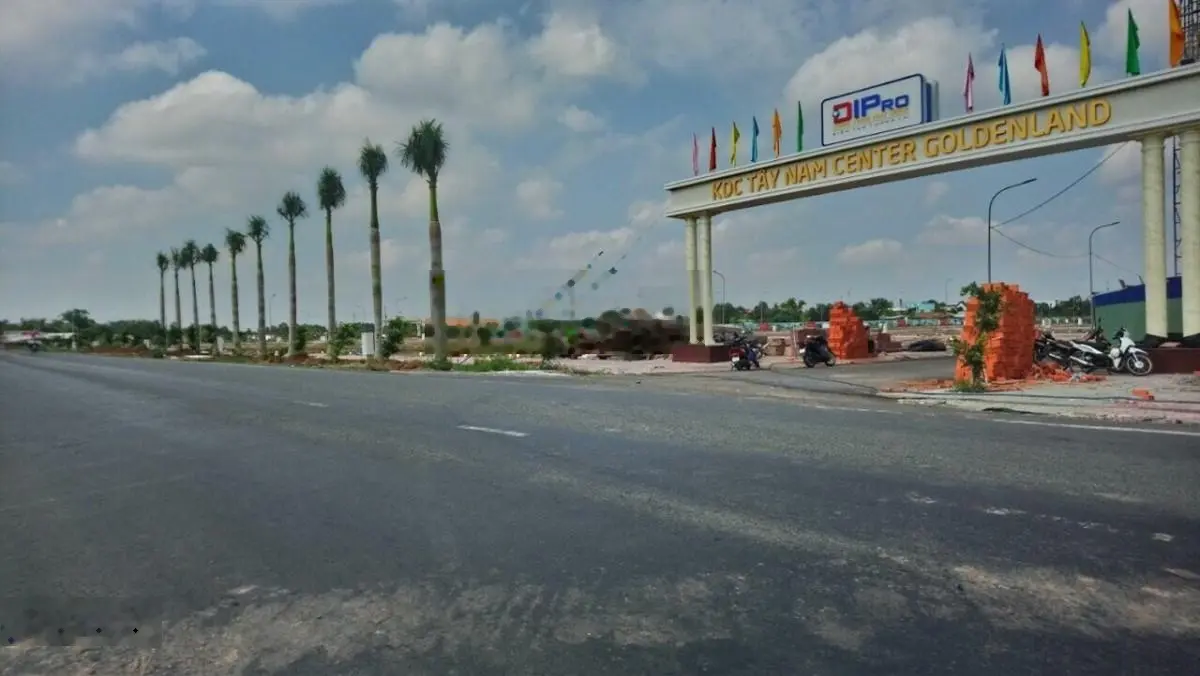 Lô 5x20 đường chính 30m trung tâm hành chính huyện Thủ Thừa