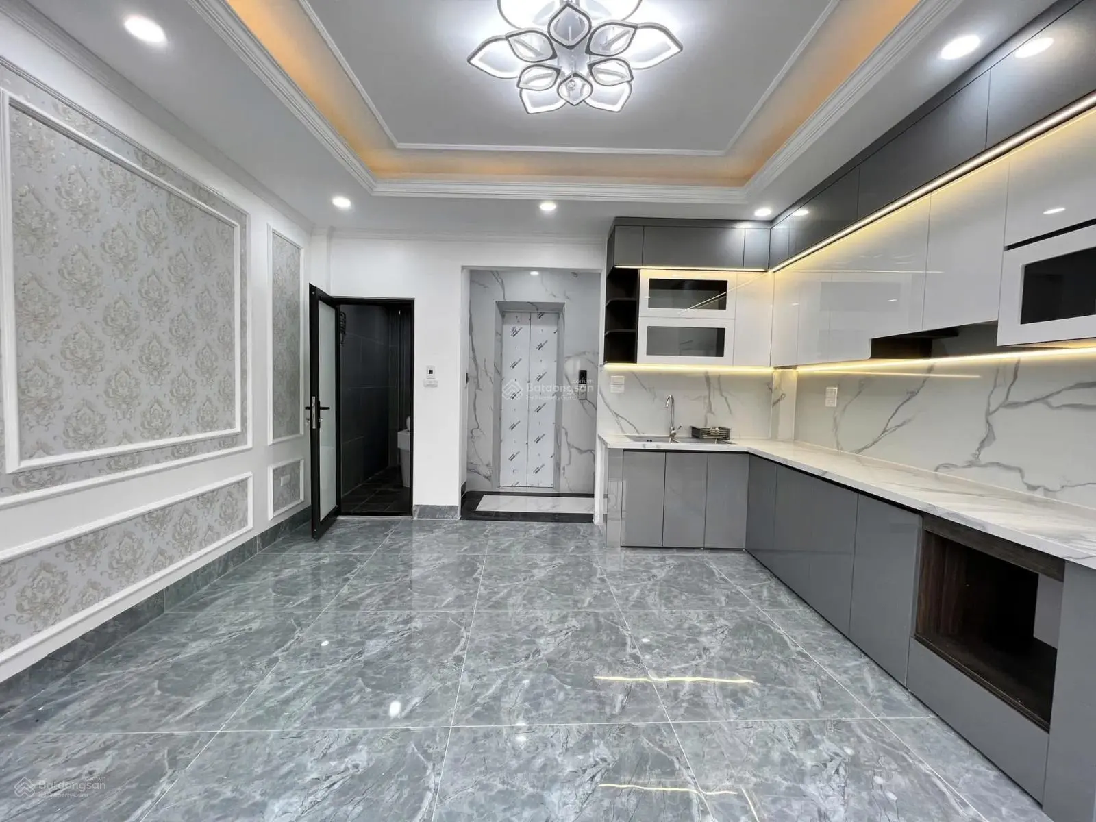6 tầng thang máy nhà đẹp long lanh nội thất sang xịn 38 m2 - 6 tầng chỉ 8.9 tỷ