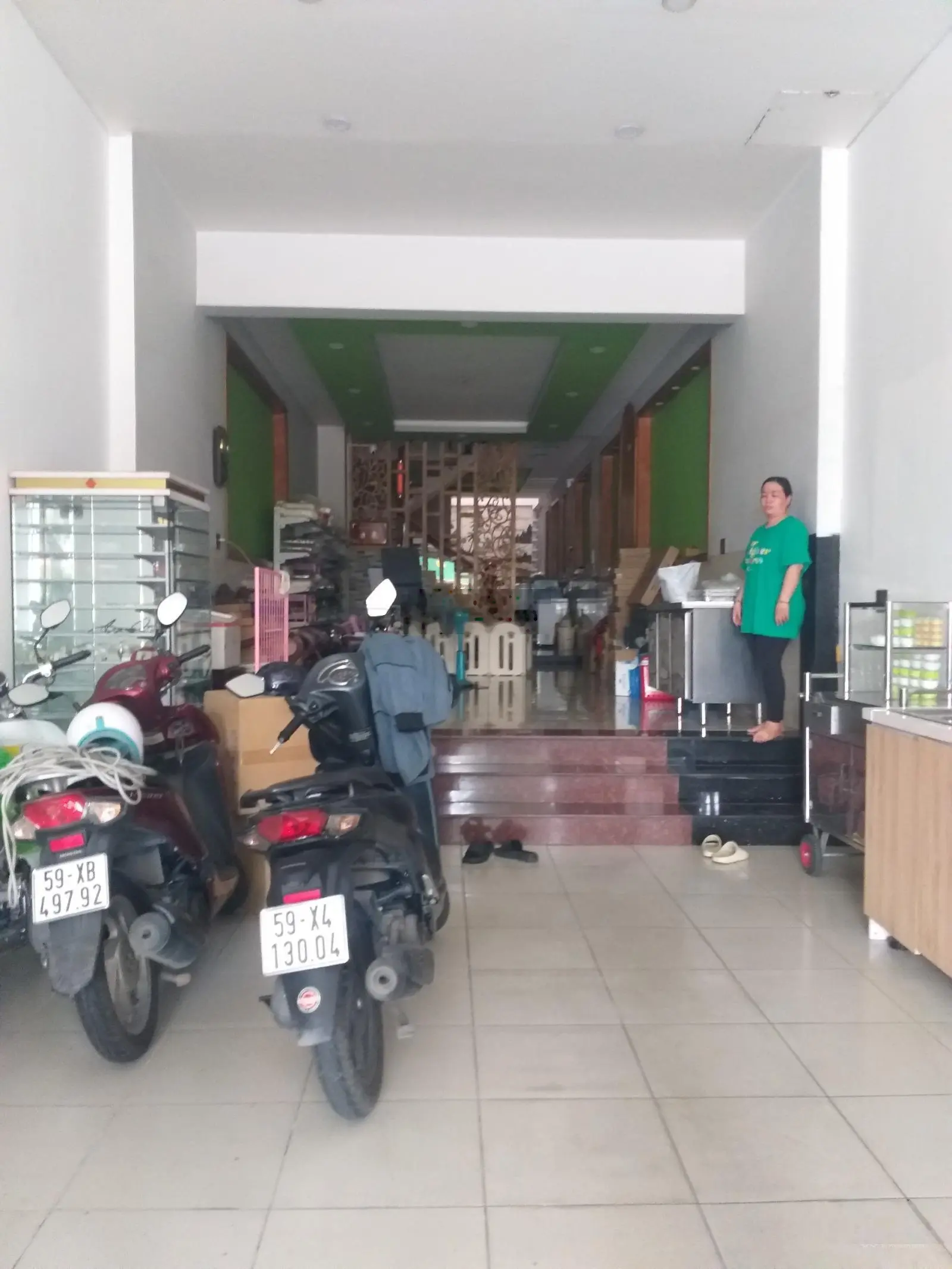 MT kinh doanh nhà mới Hai Bà Trưng Dĩ An DT 121m2 4 tầng 5PN giá 11.2 tỷ (TL), alo Tiền 0908 993 ***