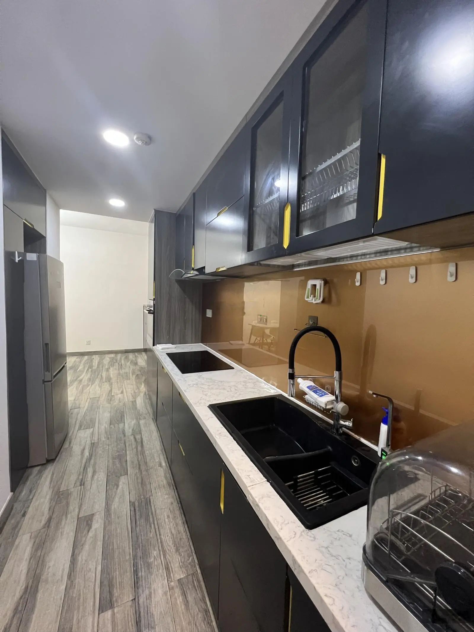 Bán gấp 2PN Vista Verde - DT 83m2 - View thoáng mát chỉ 5.3 tỷ net - Sổ hồng- LH em Ly 0396 702 ***