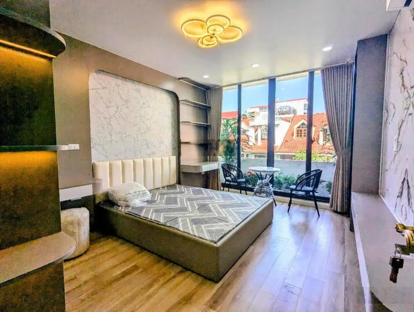 Bán nhà Hàm Nghi - thang máy - 15m ra ô tô tránh - vị trí hiếm - 43m2, giá tốt