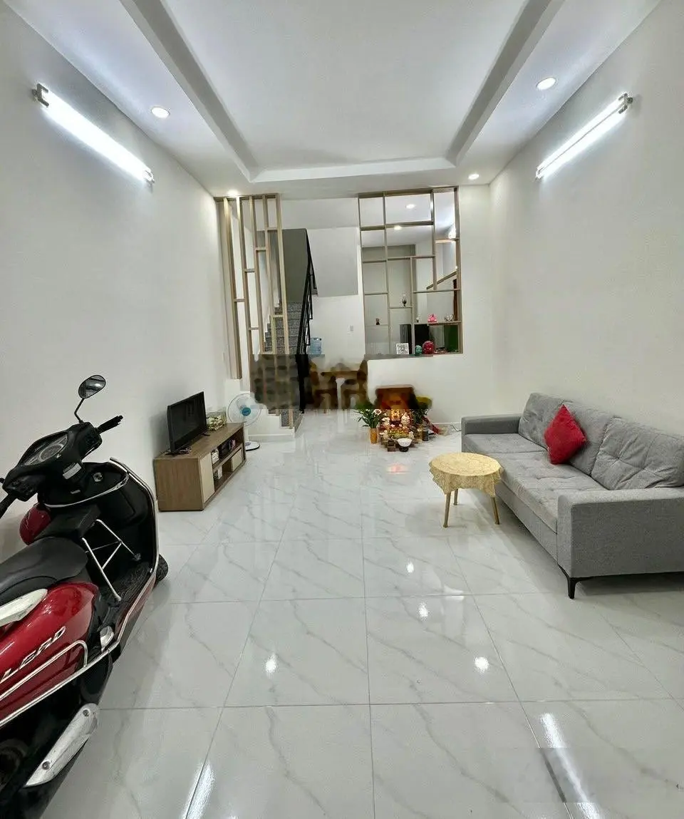 Mua nhà tặng nội thất Đ. Nguyễn Đình Chiểu, P3, Quận 3. Hẻm 4m, DT 32,3m2, Giá 2tỷ030, sổ chính chủ