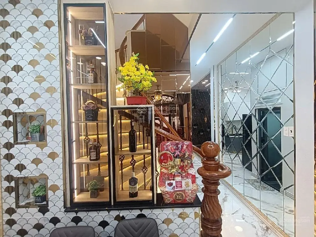 Siêu phẩm nhà đẹp 3 lầu Trần Nguyên Hãn Phường 13 Q8 ngay cầu Trà Và Quận 5.Đi trung tâm Quận 1 ,5p
