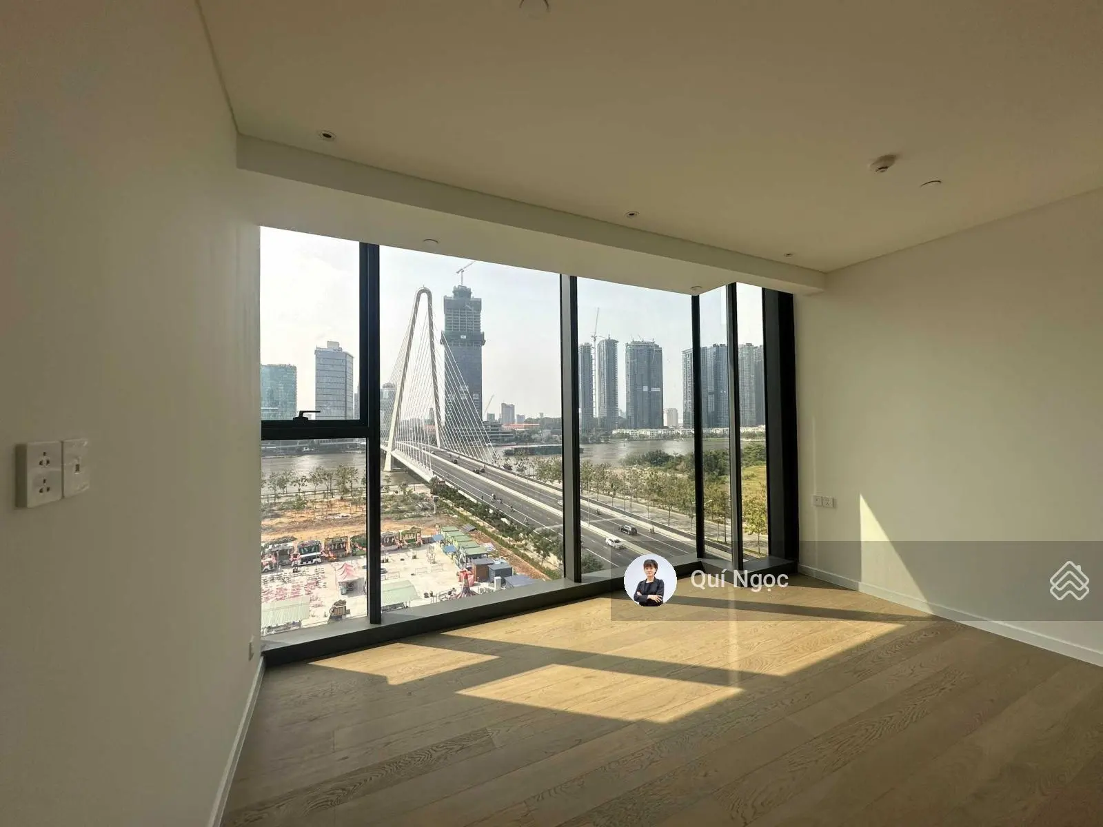 Metropole bán 3PN Opera thang máy riêng, view trực diện sông Q1