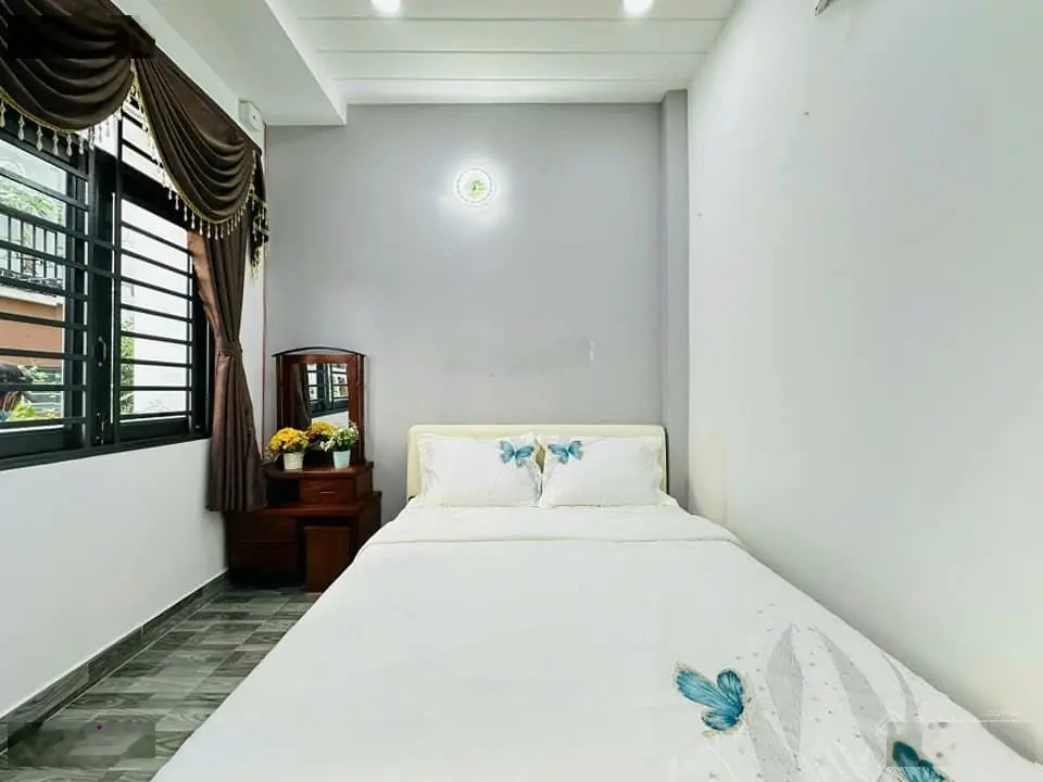Bán nhà chính chủ Tại Lam Sơn - Tân Bình - DT: 44m2. Sổ riêng/Đang cho thuê 14tr/th