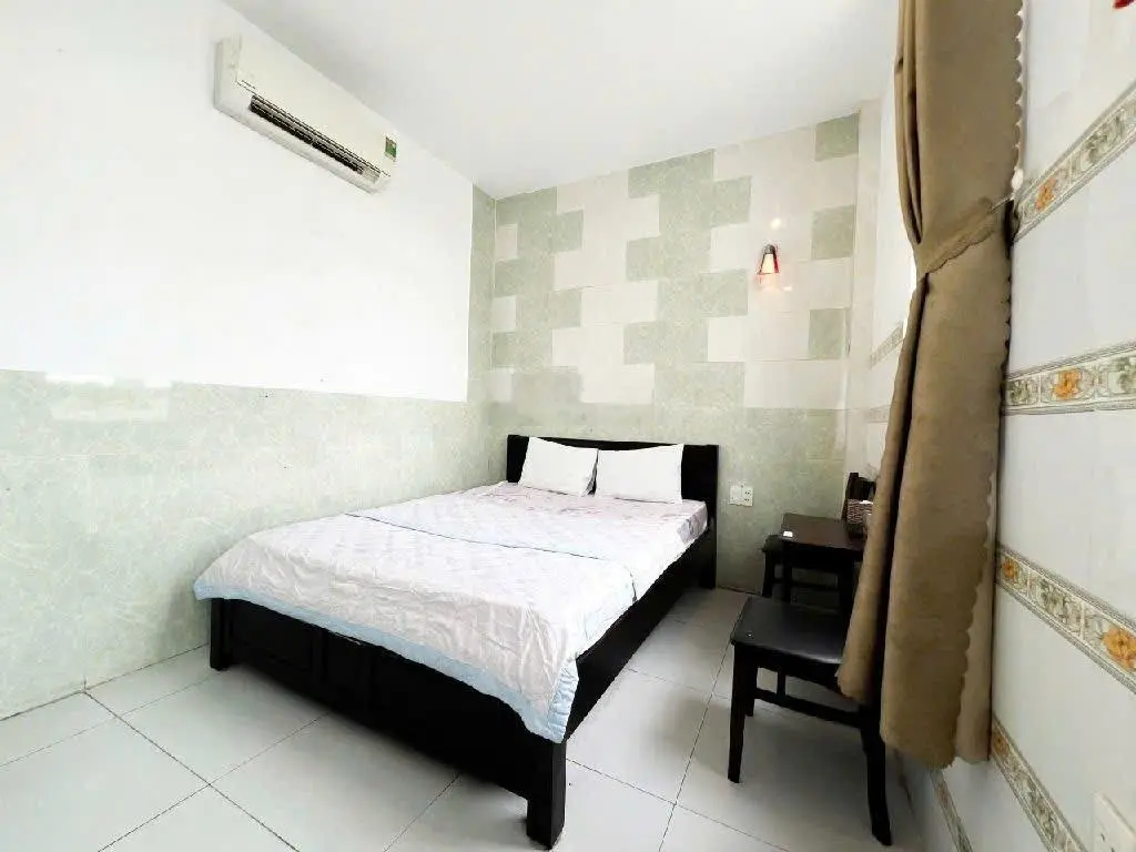 Nhà bán siêu vip - Đồng Khởi nhỉnh 10 tỷ - khách sạn 4 tầng - 20 phòng - LN 60tr/tháng